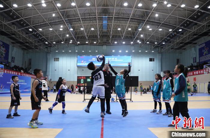 塞上江南冬日五省区千余名青少年在宁夏亲水杯