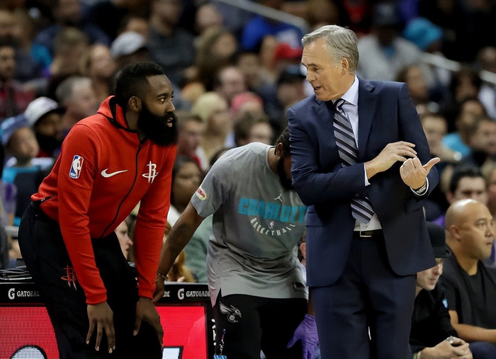 热火中锋阿德巴约单场83分创现役纪录，超越科比