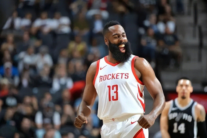 热火中锋阿德巴约单场83分创现役纪录，超越科比