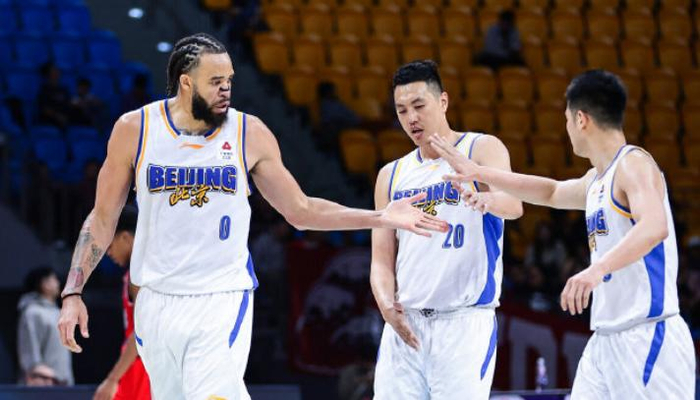 北京男篮收官战冲三关键战 曾凡博复出威廉姆斯