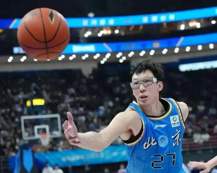 北京男篮收官战冲三关键战 曾凡博复出威廉姆斯